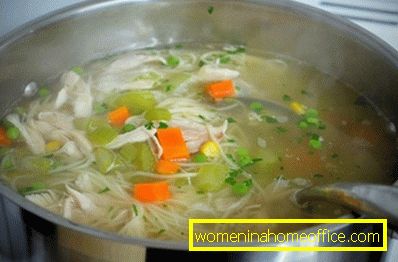 Laissez la soupe reposer pendant 5-10 minutes.