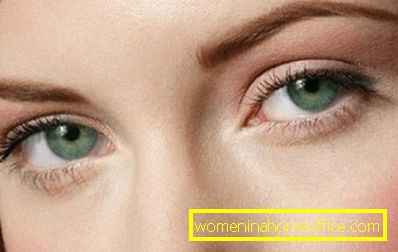 Maquillage de jour pour les yeux verts
