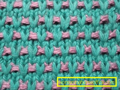 Caractéristiques de tricot bicolore avec des aiguilles à tricoter