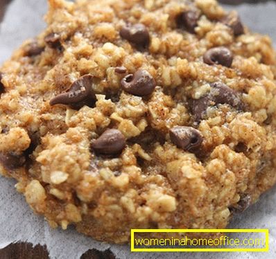 Biscuits à la banane et à l'avoine avec du chocolat